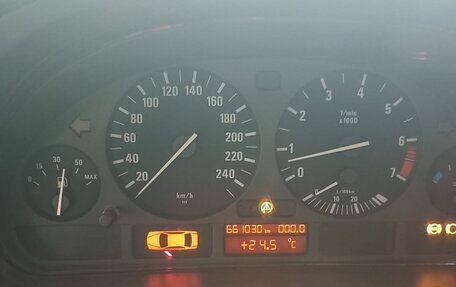BMW 5 серия, 1998 год, 500 000 рублей, 8 фотография