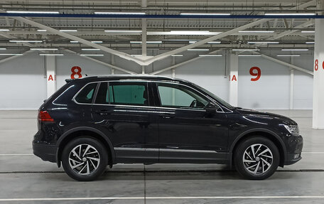 Volkswagen Tiguan II, 2018 год, 2 249 000 рублей, 5 фотография