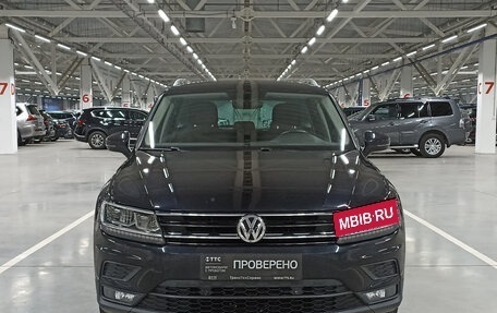Volkswagen Tiguan II, 2018 год, 2 249 000 рублей, 2 фотография
