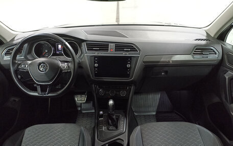 Volkswagen Tiguan II, 2018 год, 2 249 000 рублей, 17 фотография