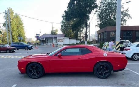 Dodge Challenger III рестайлинг 2, 2017 год, 3 350 000 рублей, 6 фотография