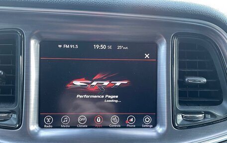 Dodge Challenger III рестайлинг 2, 2017 год, 3 350 000 рублей, 22 фотография