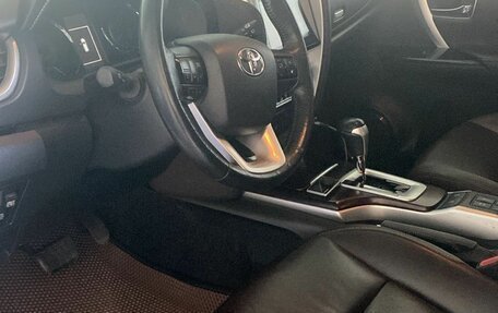 Toyota Fortuner II, 2018 год, 4 000 000 рублей, 7 фотография