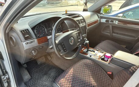 Volkswagen Touareg III, 2005 год, 1 499 000 рублей, 3 фотография