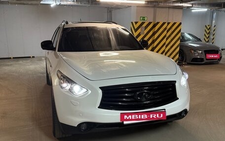 Infiniti FX II, 2012 год, 2 250 000 рублей, 2 фотография