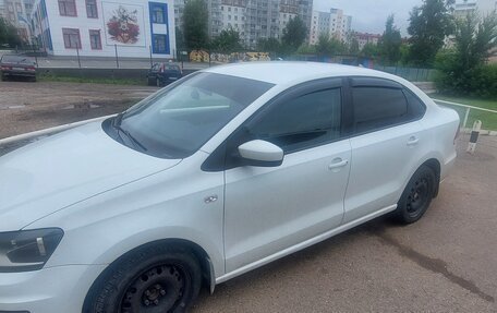 Volkswagen Polo VI (EU Market), 2016 год, 900 000 рублей, 3 фотография