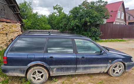 Volkswagen Passat B4, 1996 год, 140 000 рублей, 3 фотография