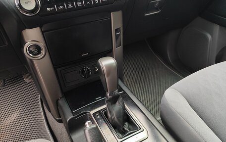 Toyota Land Cruiser Prado 150 рестайлинг 2, 2011 год, 2 800 000 рублей, 19 фотография