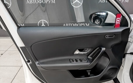 Mercedes-Benz A-Класс, 2019 год, 2 420 000 рублей, 19 фотография