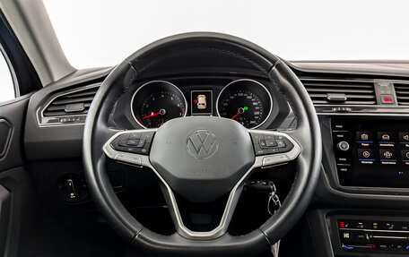 Volkswagen Tiguan II, 2021 год, 3 100 000 рублей, 21 фотография