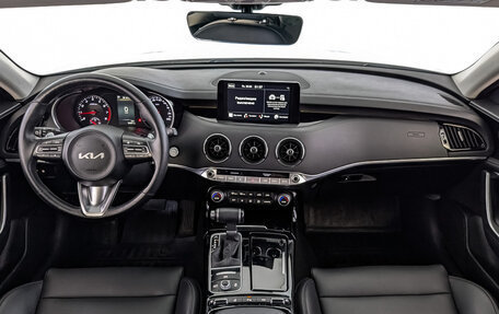KIA Stinger I, 2022 год, 3 700 000 рублей, 14 фотография