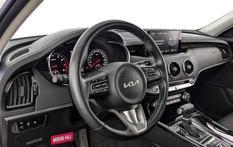 KIA Stinger I, 2022 год, 3 700 000 рублей, 15 фотография