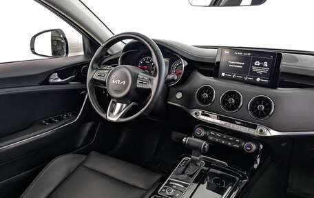KIA Stinger I, 2022 год, 3 700 000 рублей, 29 фотография