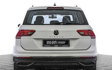 Volkswagen Tiguan II, 2021 год, 1 600 000 рублей, 6 фотография