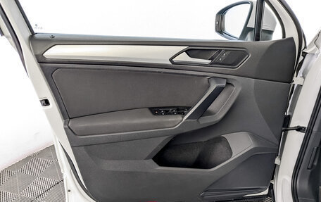 Volkswagen Tiguan II, 2021 год, 1 600 000 рублей, 19 фотография