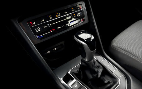 Volkswagen Tiguan II, 2021 год, 1 600 000 рублей, 27 фотография