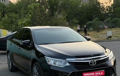 Toyota Camry, 2015 год, 2 300 000 рублей, 1 фотография