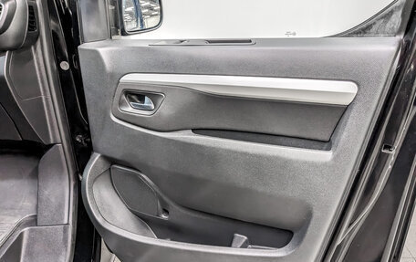 Peugeot Traveller I, 2018 год, 2 700 000 рублей, 24 фотография