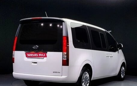 Hyundai Staria, 2022 год, 4 091 073 рублей, 3 фотография