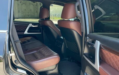 Toyota Land Cruiser 200, 2016 год, 5 450 000 рублей, 6 фотография