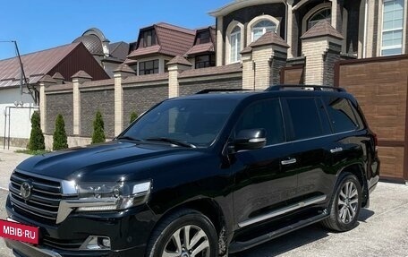 Toyota Land Cruiser 200, 2016 год, 5 450 000 рублей, 2 фотография