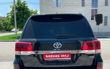 Toyota Land Cruiser 200, 2016 год, 5 450 000 рублей, 4 фотография