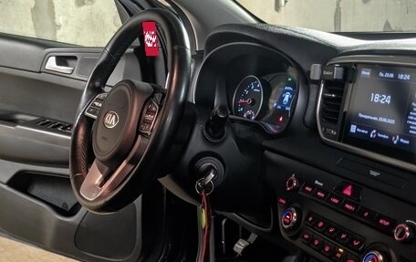 KIA Sportage IV рестайлинг, 2021 год, 2 600 000 рублей, 11 фотография