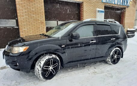 Mitsubishi Outlander III рестайлинг 3, 2008 год, 850 000 рублей, 8 фотография