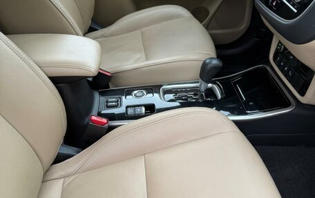 Mitsubishi Outlander III рестайлинг 3, 2020 год, 2 700 000 рублей, 12 фотография