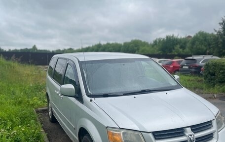 Dodge Caravan V, 2007 год, 870 000 рублей, 2 фотография