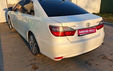 Toyota Camry, 2015 год, 1 850 000 рублей, 4 фотография