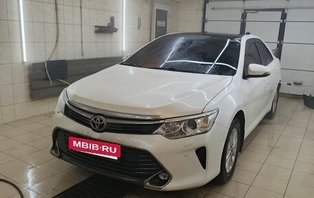 Toyota Camry, 2015 год, 1 850 000 рублей, 12 фотография