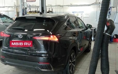 Lexus NX I, 2018 год, 3 430 000 рублей, 3 фотография