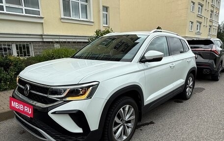 Volkswagen Taos, 2021 год, 2 850 000 рублей, 2 фотография
