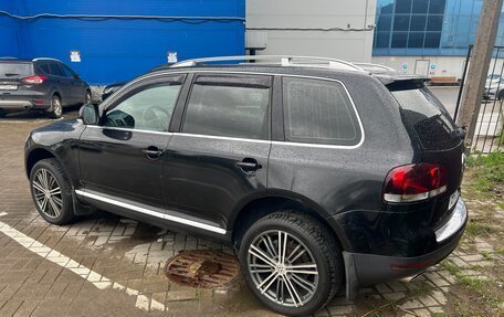 Volkswagen Touareg III, 2008 год, 1 200 000 рублей, 2 фотография