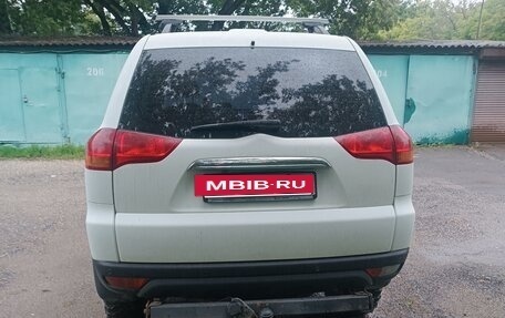 Mitsubishi Pajero Sport II рестайлинг, 2013 год, 1 500 000 рублей, 4 фотография