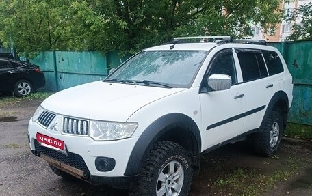 Mitsubishi Pajero Sport II рестайлинг, 2013 год, 1 500 000 рублей, 2 фотография