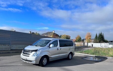 Hyundai Grand Starex Grand Starex I рестайлинг 2, 2008 год, 1 347 000 рублей, 16 фотография