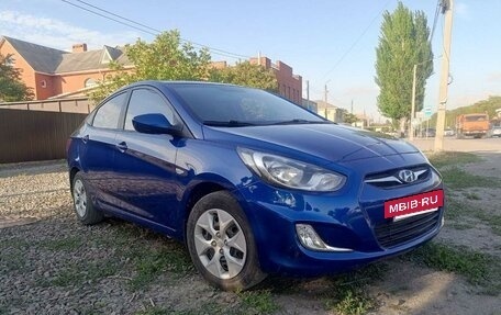 Hyundai Solaris II рестайлинг, 2013 год, 899 999 рублей, 3 фотография