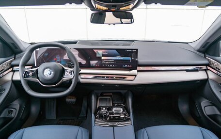 BMW 5 серия, 2024 год, 8 990 000 рублей, 11 фотография