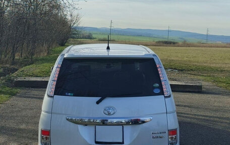 Toyota ISis I, 2014 год, 1 200 000 рублей, 8 фотография