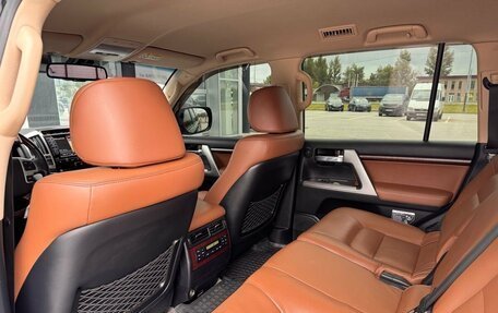 Toyota Land Cruiser 200, 2015 год, 4 850 000 рублей, 21 фотография