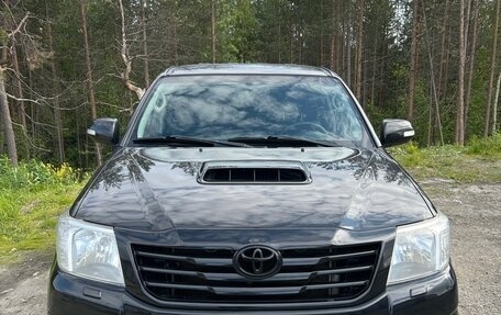 Toyota Hilux VII, 2014 год, 2 000 000 рублей, 4 фотография