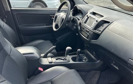 Toyota Hilux VII, 2014 год, 2 000 000 рублей, 11 фотография