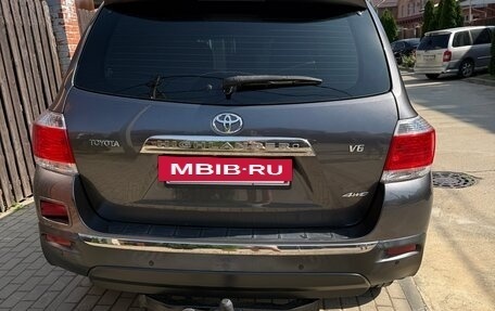 Toyota Highlander III, 2011 год, 2 450 000 рублей, 4 фотография