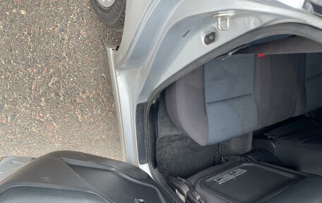 Toyota Matrix, 2006 год, 460 000 рублей, 13 фотография