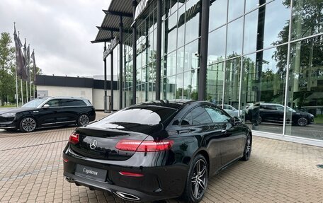 Mercedes-Benz E-Класс, 2018 год, 4 490 000 рублей, 5 фотография