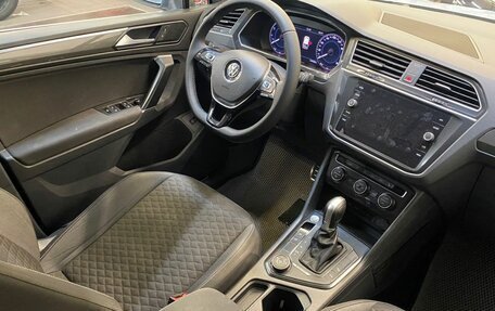 Volkswagen Tiguan II, 2018 год, 2 089 000 рублей, 11 фотография