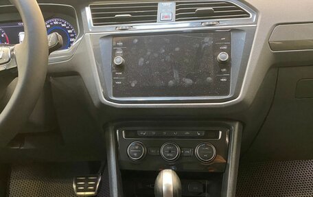 Volkswagen Tiguan II, 2018 год, 2 089 000 рублей, 12 фотография