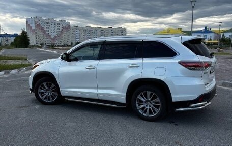 Toyota Highlander III, 2014 год, 2 900 000 рублей, 6 фотография
